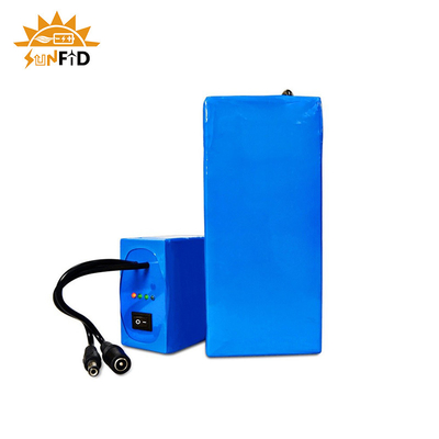12V 20Ahの再充電可能なリチウム電池は太陽エネルギーシステムLED照明灯のための18650を詰める